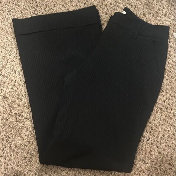 Cabi 619R black slacks Size 4  C - Picture 1 of 10